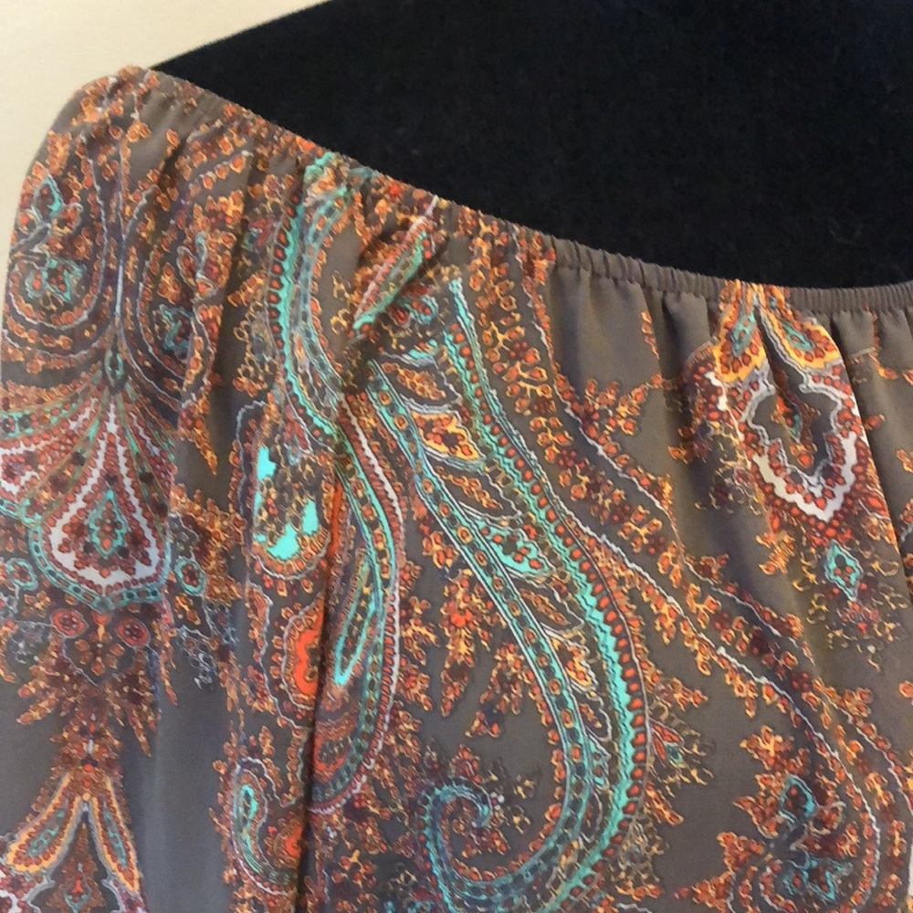 Boutique blouse, sheer brown print, size M/L. - Picture 2 of 4